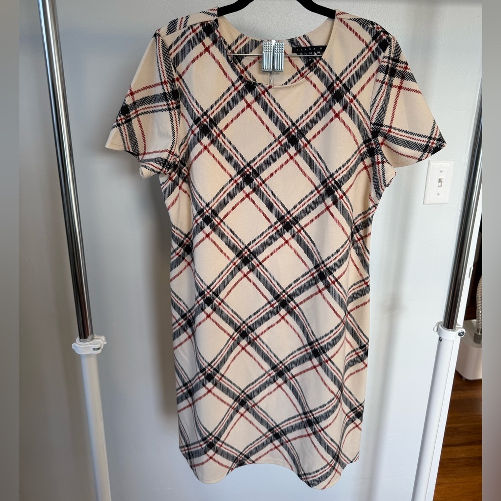 EUC Tiana B Women’s size 14 shift dress